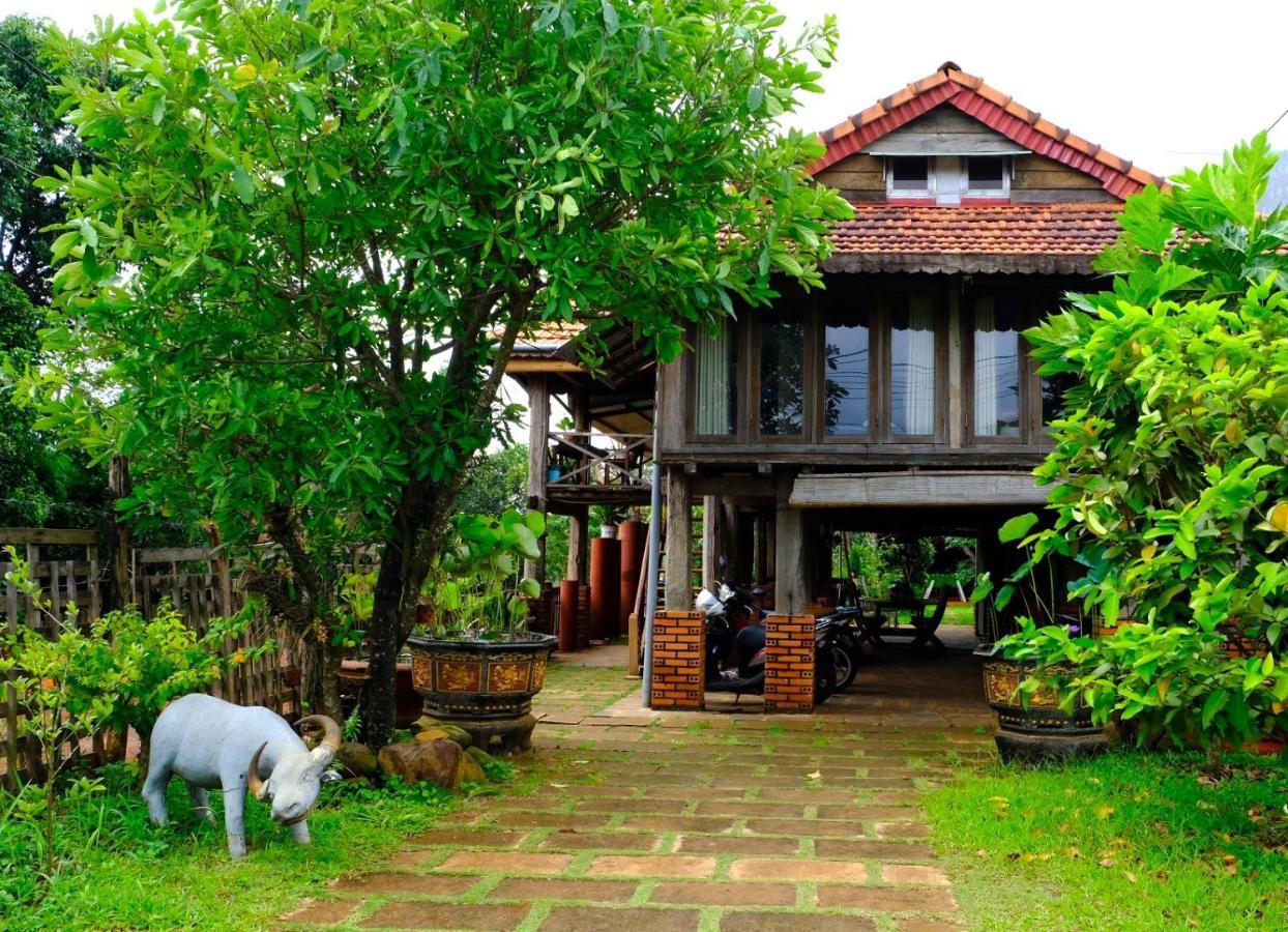Plei Homestay & Cafe Pleiku Exterior photo